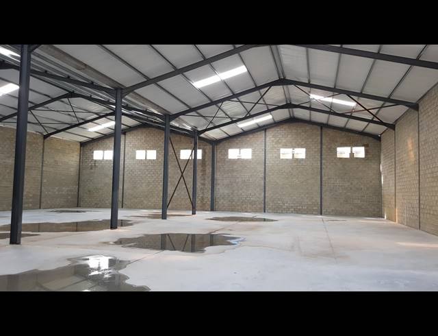 1,107M² FACTORY TO LET IN SAXENBURG PARK 2